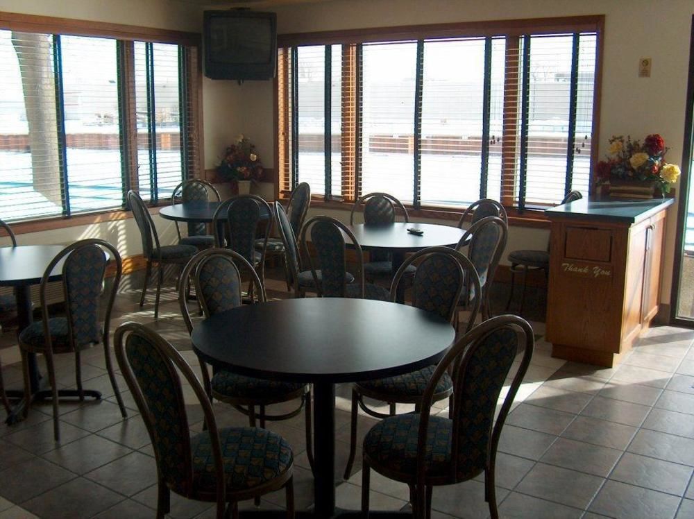 Harbor Winds Hotel (Adults Only) Sheboygan Exterior photo