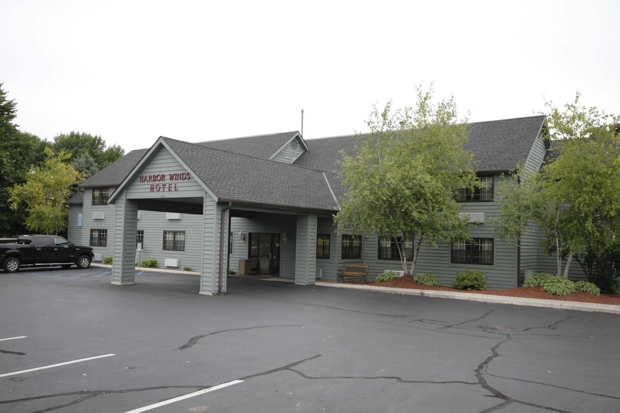 Harbor Winds Hotel (Adults Only) Sheboygan Exterior photo